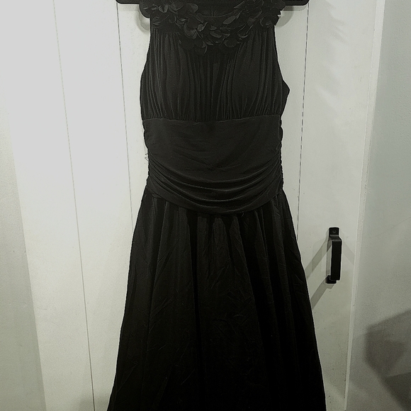 Laura Black tulle gown - Picture 11 of 13